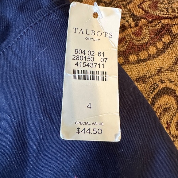 New ladies Talbots shorts size 4 - Picture 2 of 2